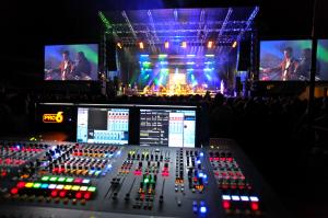 Buy cheap 1R1G1B SMD Stage Music Eachinled Outdoor Rental Led Screen P4.8 AC110-220V product