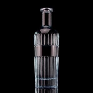China Pretty Light Blue 750ml 75cl Vertical Stripes Vodka Bottle With Lid Made of Clear Glass on sale
