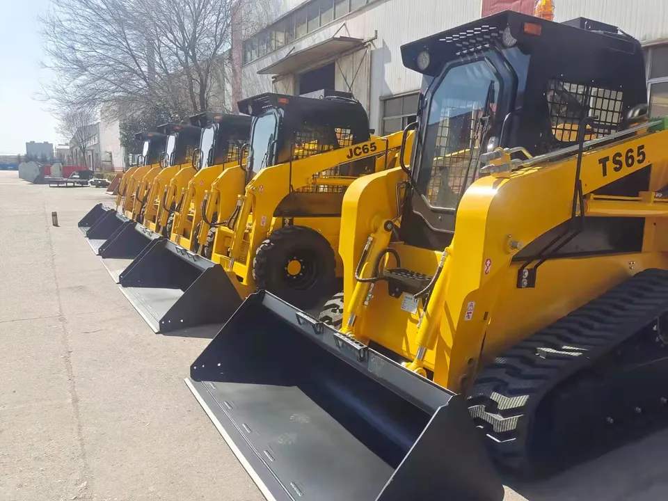 0.6cbm Rated Bucket Capacity Skid Loader Mini Skid Steer Loader with Cummins Engine