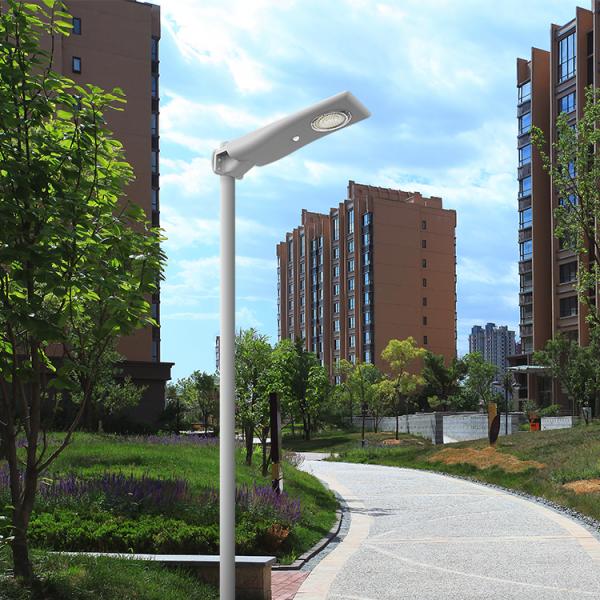 Energy Saving Integrated Solar Led Street Light Smart Control System Warm White 15w