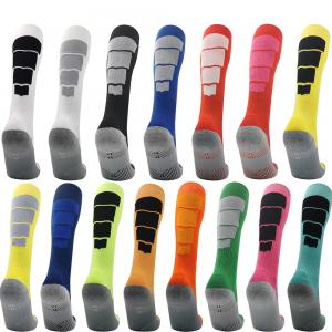 China Towel Bottom Men'S Grip Socks Soccer Polyester White Football Grip Socks on sale