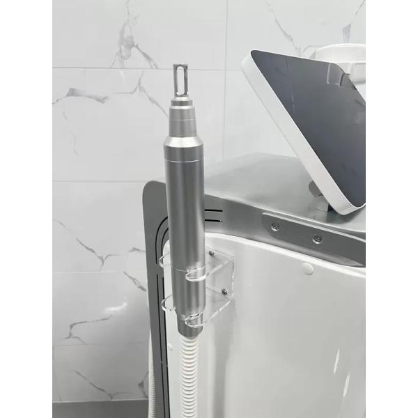 Customized 800W Diode Hair Removal Laser Machine 60 Million Light Outputs
