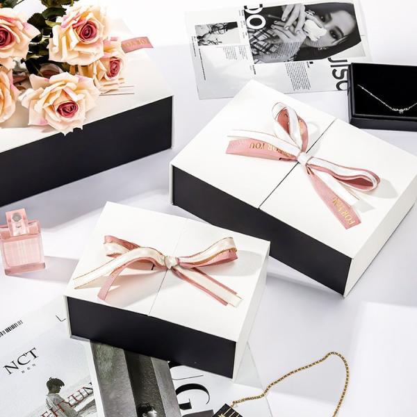 Customized Colorful Paper Gift Boxes With Ribbon