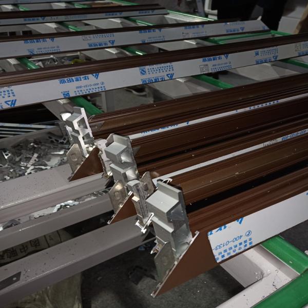 Automatic aluminium corner cutting machine aluminum corner machine for window and doors