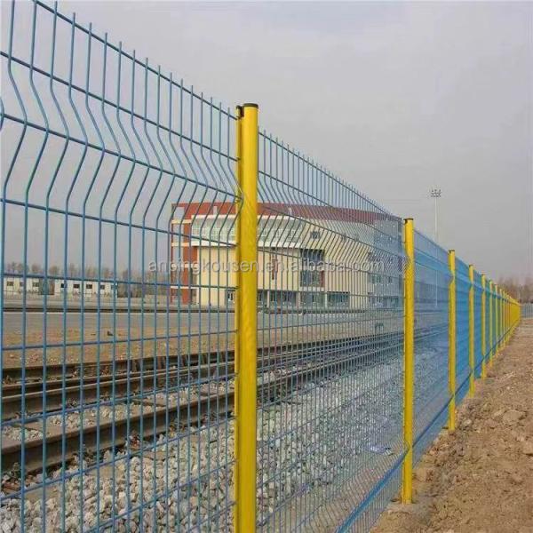 Eco Friendly PVC Coated 3x3 4x4 Galvanized Welded Wire Mesh 3D Fence with Pole Designs