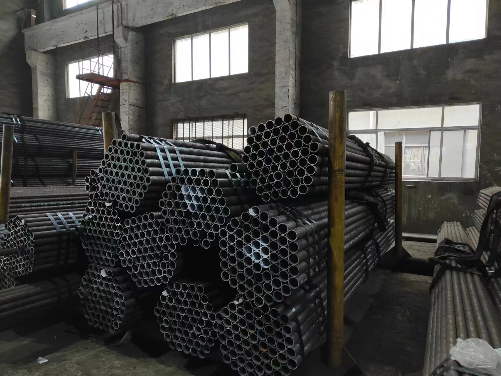 S235JRH/P235TR2 Seamless Carbon Steel Tubes Hot Rolled For Architecture