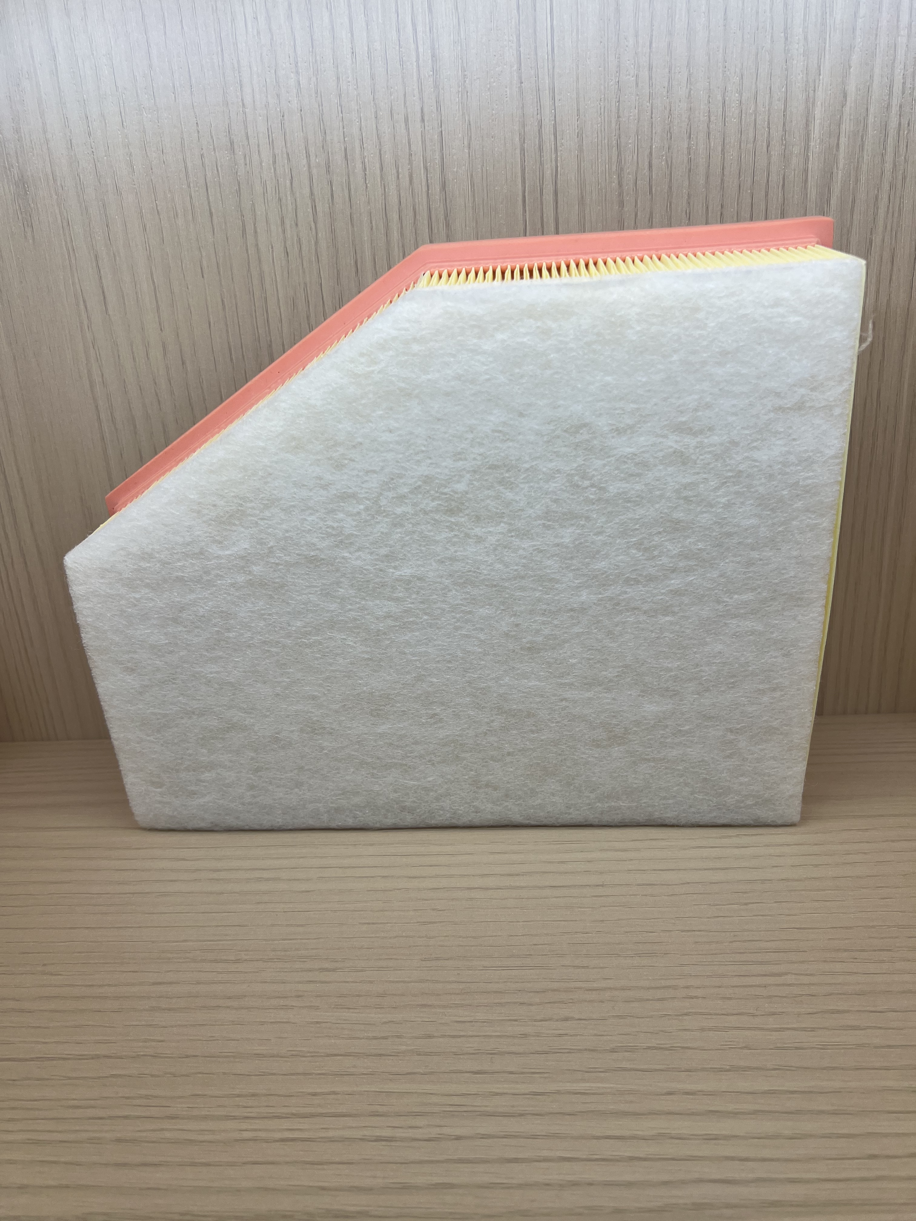 Dust Proof Auto Engine Air Filter 13718577170 Yellow Car Air Filter Replacement For BMW Models