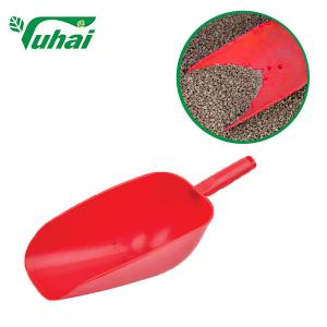 China Plastic Thickening Feeding Hopper 16.5x6 Size Feed Scoop Pet Feed Spoon/Goat Feeder on sale