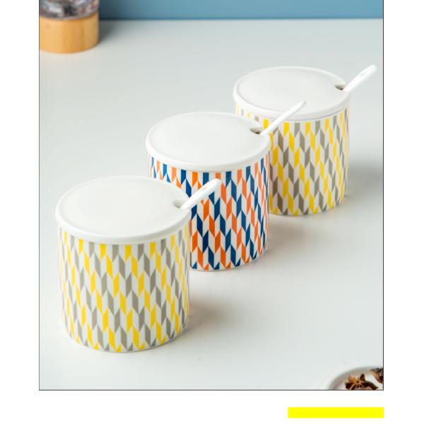 Convenient Diamond Pattern Ceramic Spice Container With Spoon And Lid Multifunctional