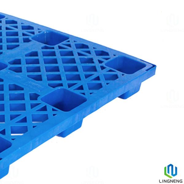 HDPE / PP Recycled Plastic Pallets Blue Light Duty Plastic Pallet With Nine Foot 1100*1100*120mm