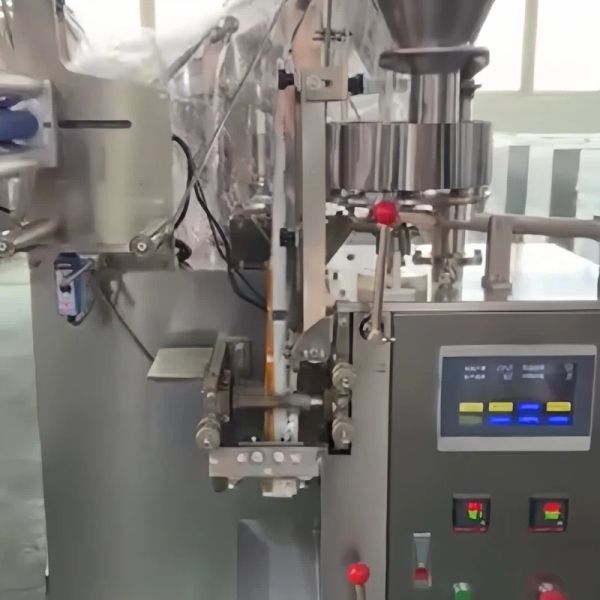 Fast Speed Tea Packing Machine Vertical Granule Pouch Packing Machine 1.5kw