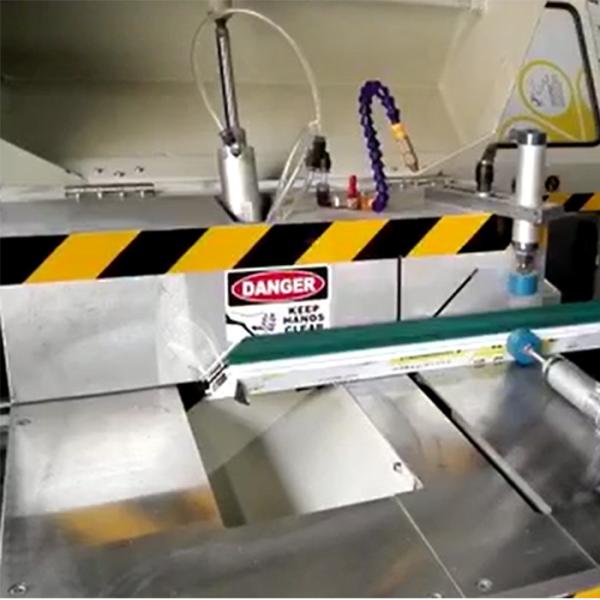 CNC ALUMINUM WINDOW DOOR CUTTING MACHINE /ALUMINIUM CUTTING SAW MACHINE WITH AFFORDABLE PRICE/WINDOW MAKING MACHINE