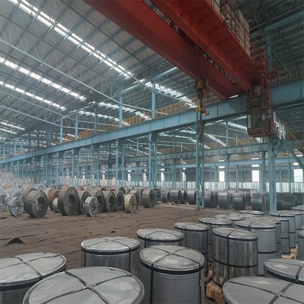 Hot Rolled Low Carbon Steel Coil Customized Width And Thickness Grade SS400 A36