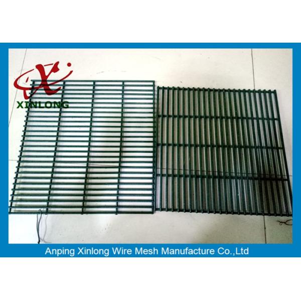 Iron Wire Welded Airport Security Fence , Portable Security Fencing XLF-06