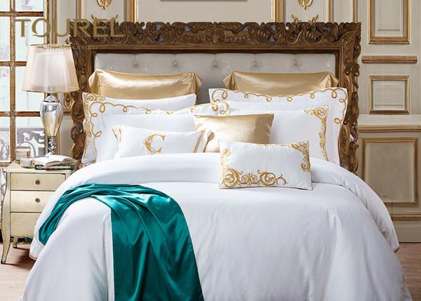 Quality Home Decorative Special Craft White Bedding Sets Duvets With Green Bed Runner for sale