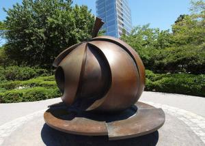 China Modern Park Art Decoration Bronze Apple Sculpture Large Size Anti Corrosion on sale