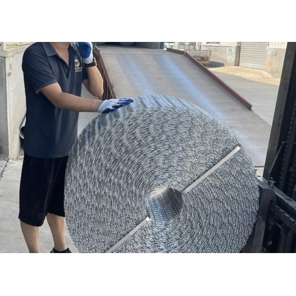 2Rolls/Bundle Hot dipped Galvanized Offshore pipeline reinforcement mesh for Chemical Processing Pipeline