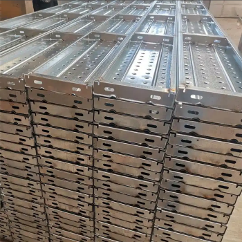 Diamond Pattern Metal Tread Plate Corrosion Resistant 1.8mm-3mm Scaffolding Plank for Construction