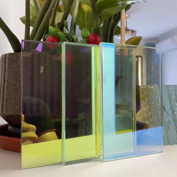 Multicolor Graded Laminated Glass Panel Shower Room Showcase Application