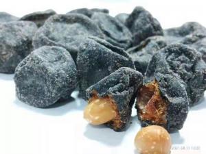 China OEM Crispy Plum Flavor Bamboo Charcoal Peanuts on sale