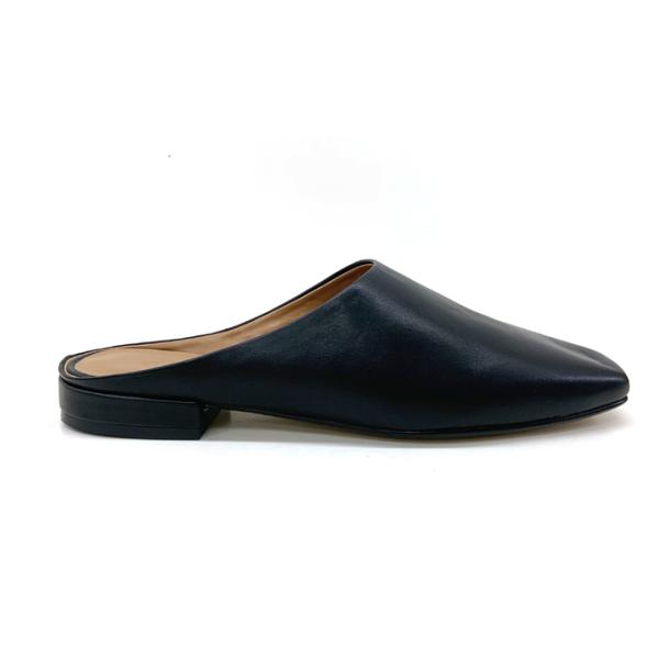 Comfortable Womens Flat Sandals Stylish With Leather Upper Material