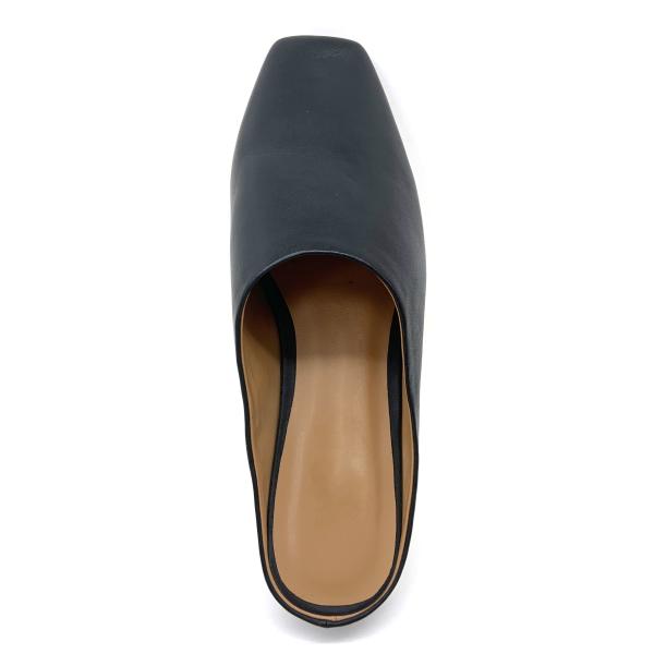 Comfortable Womens Flat Sandals Stylish With Leather Upper Material