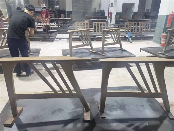 Adjustable Height Dining Table and Chair Set for Solid Wood Restaurant Furniture Set