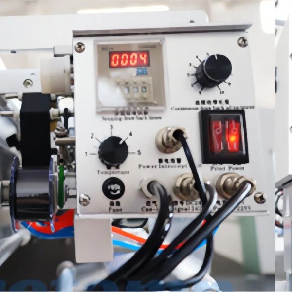 6 Lanes Multi Lane Packing Machine Liquid Paste Strip Packaging Machine 220V