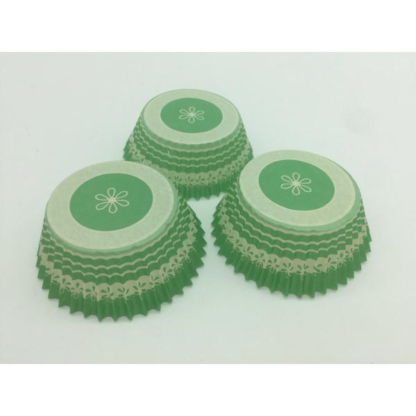 Biscuit Green Striped Cupcake Wrappers , Decorative Paper Cupcake Holders Baking Tool