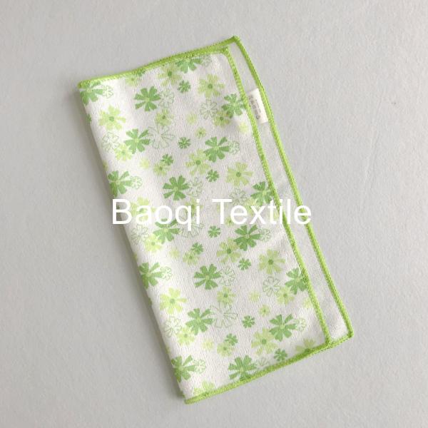 Printed 100% poly bathroom absorb water drying wipes，,microfiber cake towels kitchen cleaning rags size 25cm*25cm