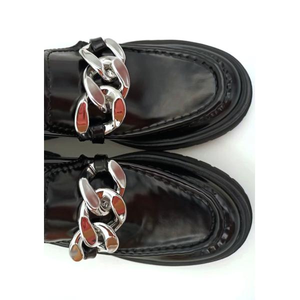 Customized Womens Round Toe Loafers Flat Heel Type With Leather Upper