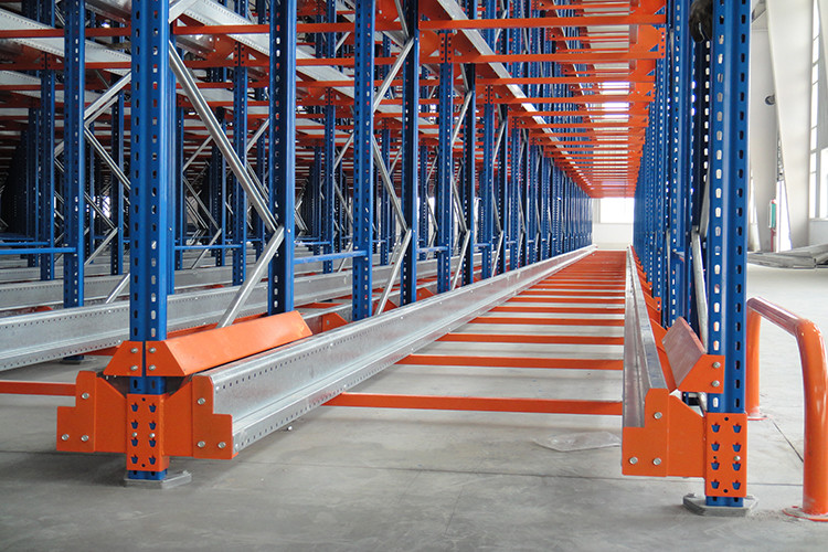 Radio Shuttle Rack FIFO LIFO Dual Mode Pallet Racking System Fire Access Both Ends Loading
