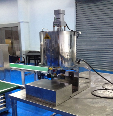 Customised Manual Lip Balm Filling Machine With Freezing Tunnel