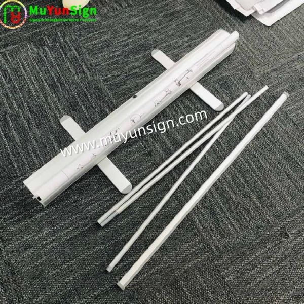 Advertising Display Stand Quick Setup Roll Up Stand with Lightweight Aluminum Frame and Weighted Foot Bar for Stability