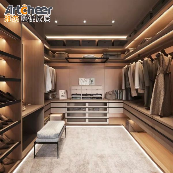 Customized Size Walk In Wardrobe with Modern Stylish Design and Eco-Friendly Material