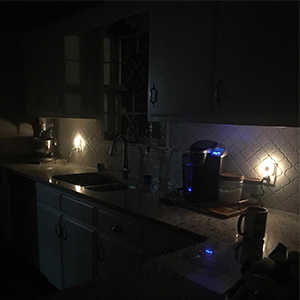 Plug-in LED Night Light Lamp with Smart Sensor Dusk to Dawn Sensor Night Light