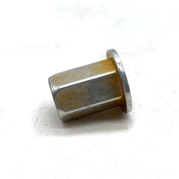 Flat White/Yellow Zinc Plated Carbon Steel Threaded Blind Rivet Nuts