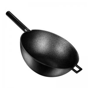 China Even Heat Flat Bottom Cast Iron Wok 12.5inch PFOA Free Frying Pan With 19.5cm Handle on sale