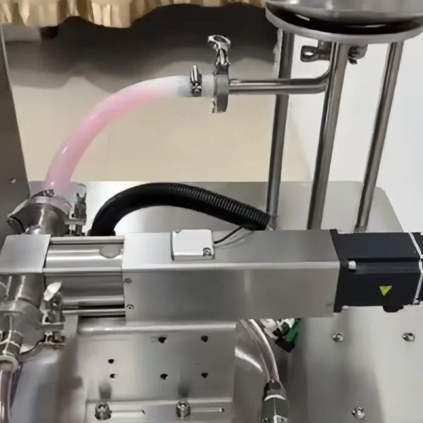 Back Seal Automatic Paste Packing Machine 1.4kw Liquid Automatic Packaging Machine 220V