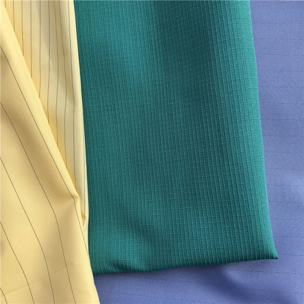 Plain ESD Stripe Surgical Gown Hemostasis Anti Static Fabrics Dust Free 165CM Width