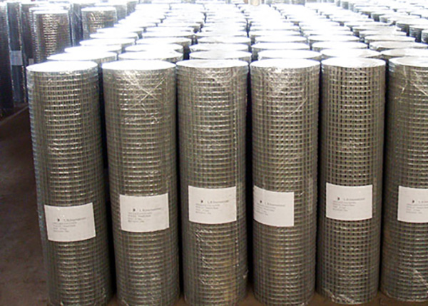 Protecting Mesh Galvanized Welded Mesh for Construction and Fencing Custom Sizes Guaranteed