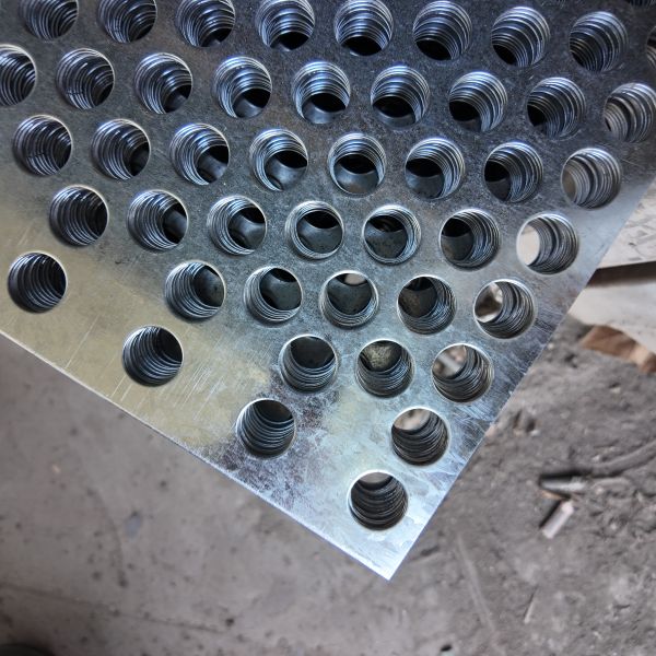 1000*2000mm Perforated Fence Panels Mesh Low Cost Farm Fencing