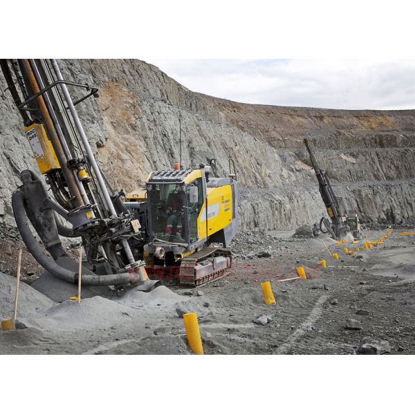 Durable DTH Drilling Tools Eccentric Reamer System Eccentric Overburden