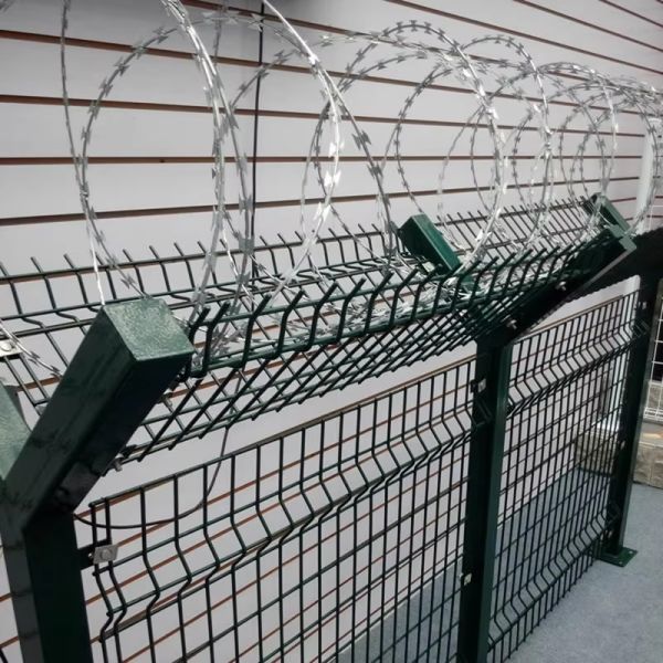 Galvanized Security Fencing Concertina Price Anti Climb Blade Barbed Wire Prison Razor Barbed Wire