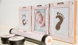 China Newborn Baby Handprint and Footprint Photo Frame Kit with an Baby-safe Ink Pad baby birth certificate keepsake on sale