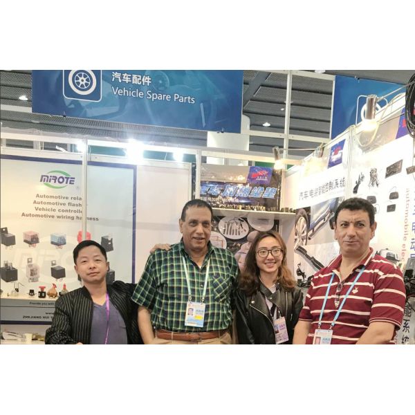 Mini Power Auto Electrical Relays , Pcb Type 4 Pin Spdt Automotive Relay 12 volt 80 amp relay General purpose relay