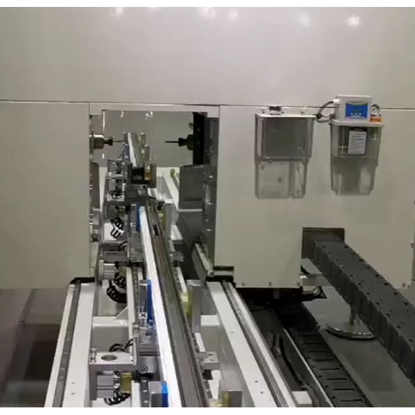 4 AXIS CNC ALUMINUM WINDOW DOOR MACHINE SINGLE HEAD MACHINING CENTER