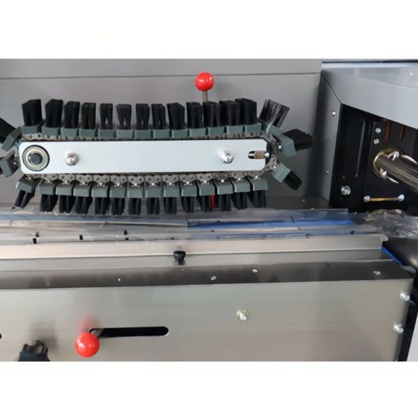 2.6KW Pillow Type Packing Machine Back Sealing Soap Packaging Machine 220V