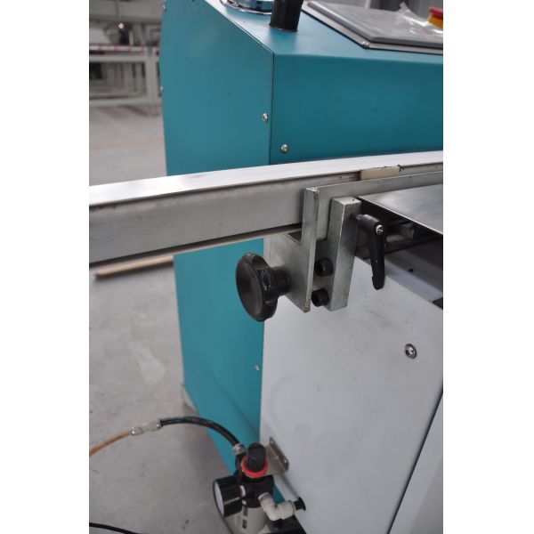 Insulating Glass Butyl Extruder Machine Touch Screen With Width Identify Device