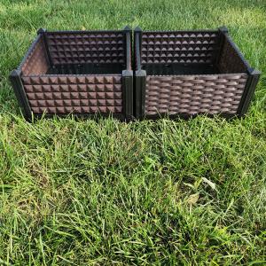 China Elevated Plastic Raised Planter Boxes For Outdoor Vegetable And Flower on sale